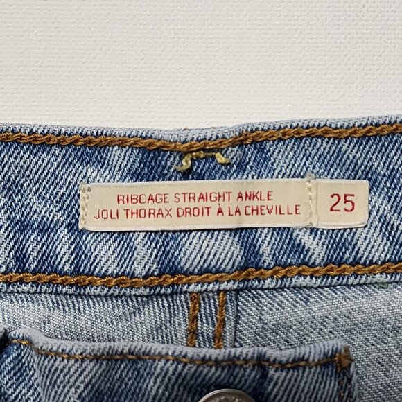 Levi's Light Wash Button Fly Ribcage Straight Ankle Jeans - Picture 7 of 9